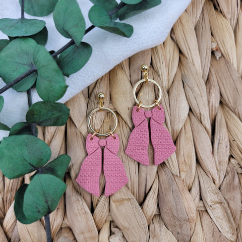 Bow Dangles in Rose Pink